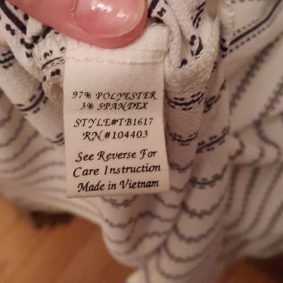 Dress - Picture 5 of 5